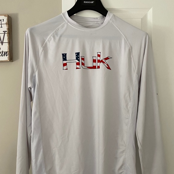 Huk Other - Huk Adult Small long sleeve